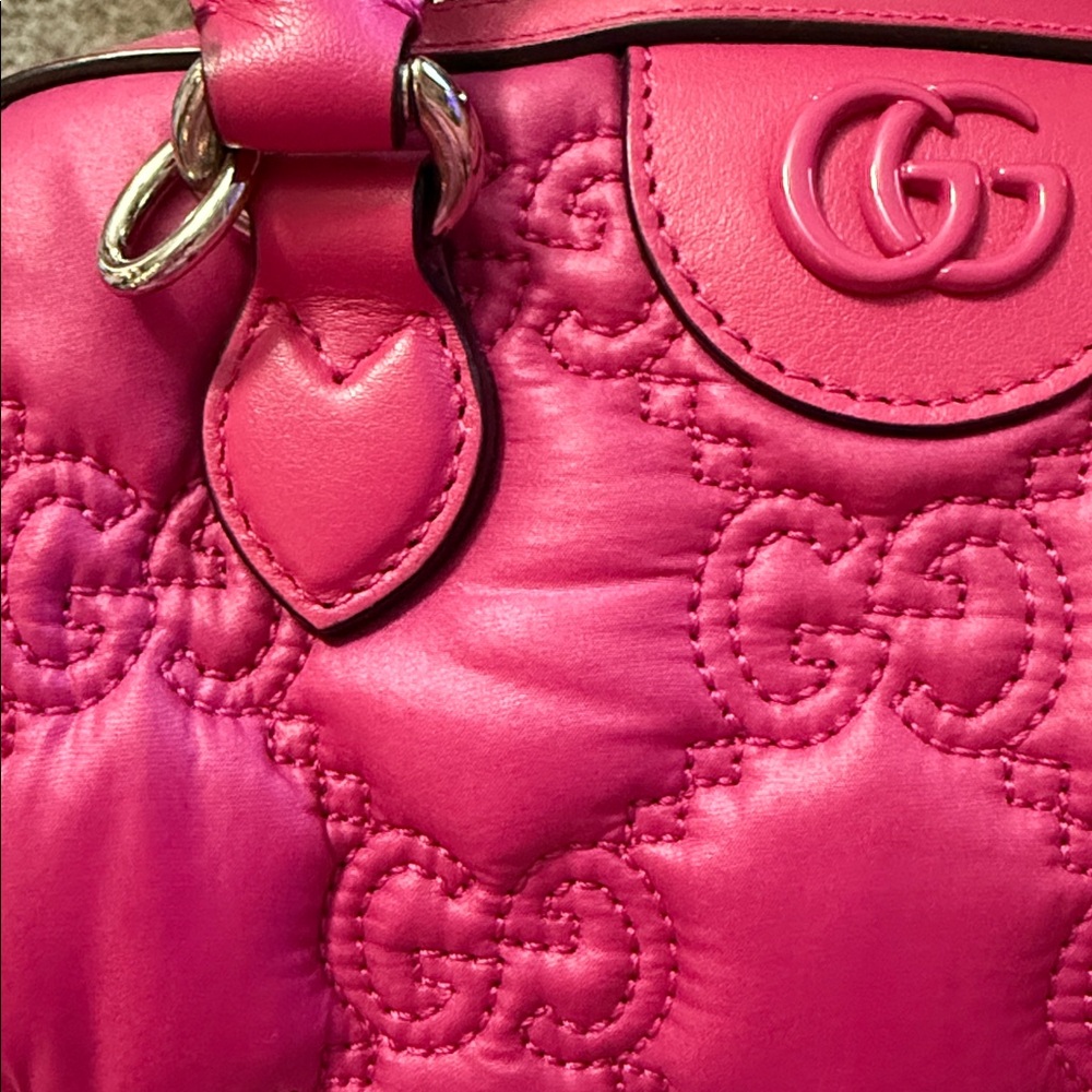 Gucci GG Matelassé Mini Boston 2-way bag in pink nylon and leather - Picture 16 of 16
